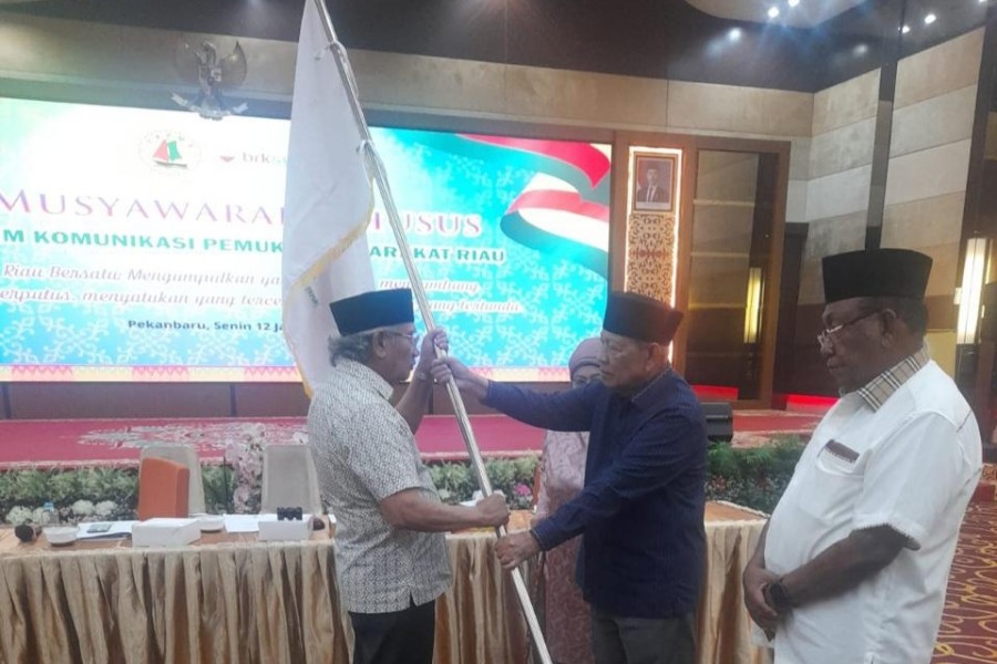 Mambang Mit Terpilih Gantikan Chaidir Pimpin FKPMR