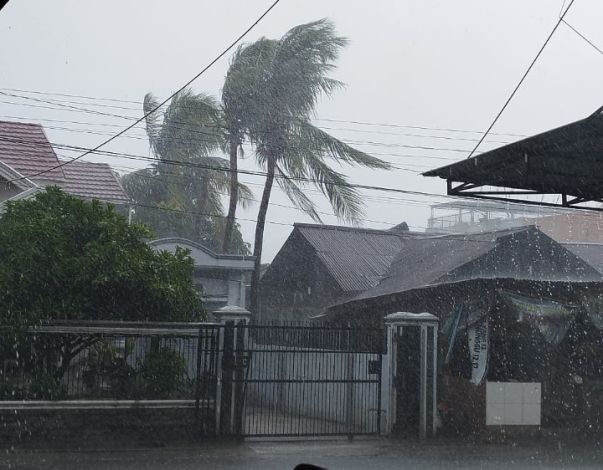 BMKG: Waspadai Potensi Hujan Lebat Disertai Petir di Riau Hari Ini