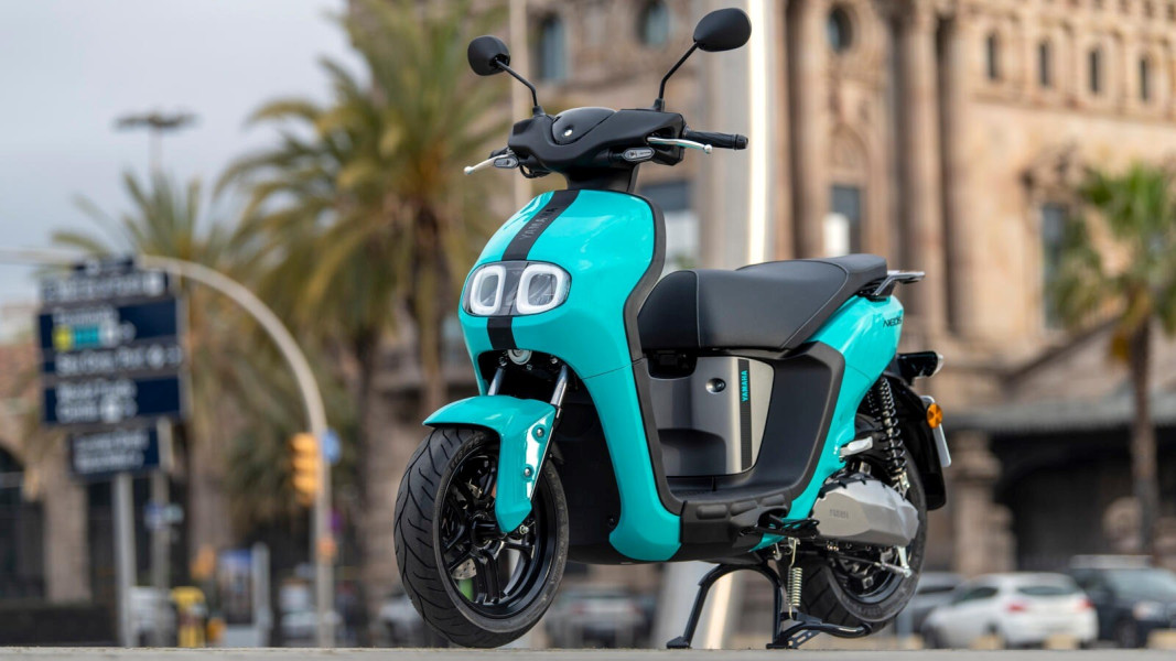 Yamaha Rilis 5 Motor Baru 2025: NMAX, R25 4 Silinder, dan Kejutan Lain!