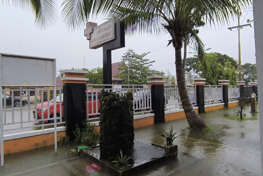 RSUD Puri Husada Tembilahan Diterjang Banjir, Pj Bupati Pantau Langsung