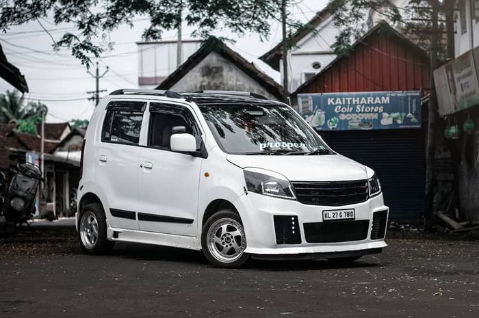 Suzuki Karimun: Evolusi Mobil Kecil yang Menjadi Pilihan Keluarga di Indonesia