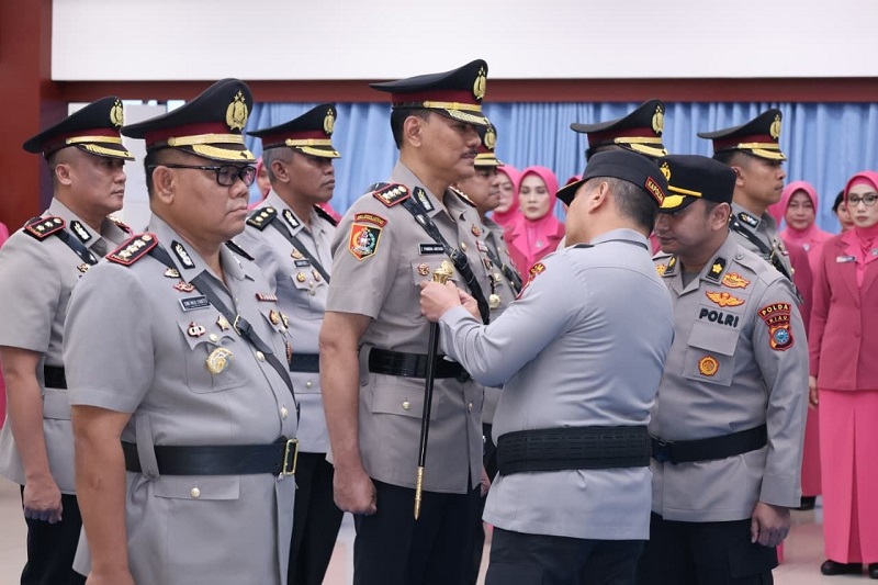 Kapolda Riau Pimpin Sertijab, Mulai Dirintelkam, Kabid Humas, hingga Empat Kapolres