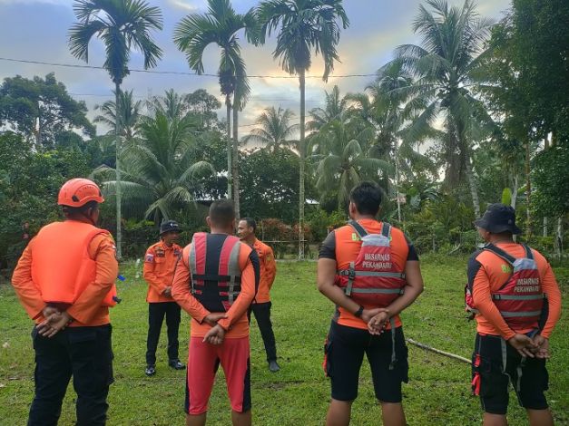 Terpeleset ke Sungai, Pria Paruh Baya di Kampar Hilang