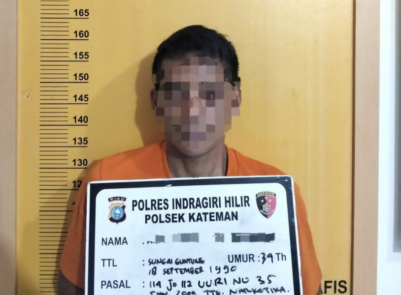 Gerebek Kontrakan di Kateman, Polisi Temukan Sabu dan Buku Catatan Transaksi!