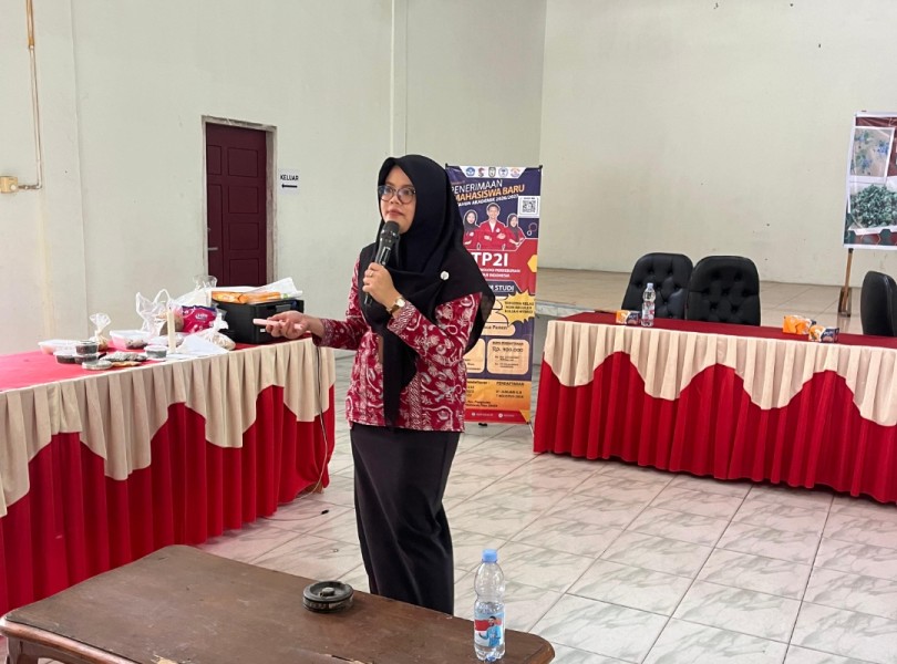 Daun Nilam Jadi Senjata Hijau: Tim ITP2I Dorong Pertanian Organik Lewat PKM di Desa Simpang Beringin