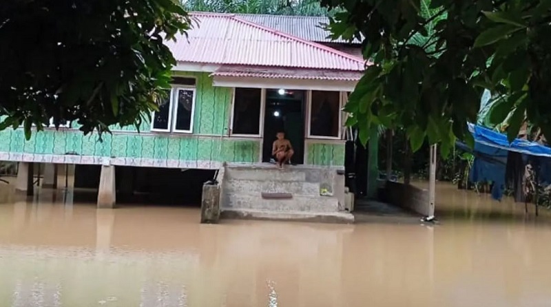 Banjir Sungai Kuantan Geser ke Hilir, Ratusan Rumah di Inuman Terendam, Stok Bantuan BPBD Ludes
