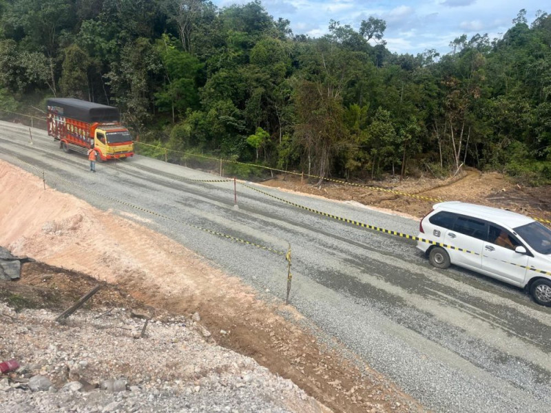 Perbaikan Jalan Lintas Riau-Sumbar Dikebut, Target Selesai Pekan Ini