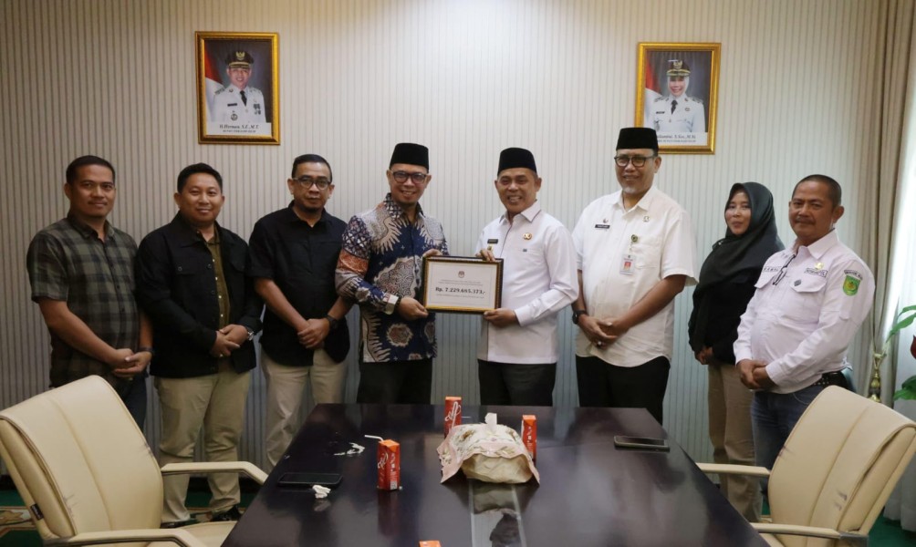 KPU Inhil Kembalikan Sisa Anggaran Pelaksanaan Pilkada 2024 Sebesar 7,2 Miliar