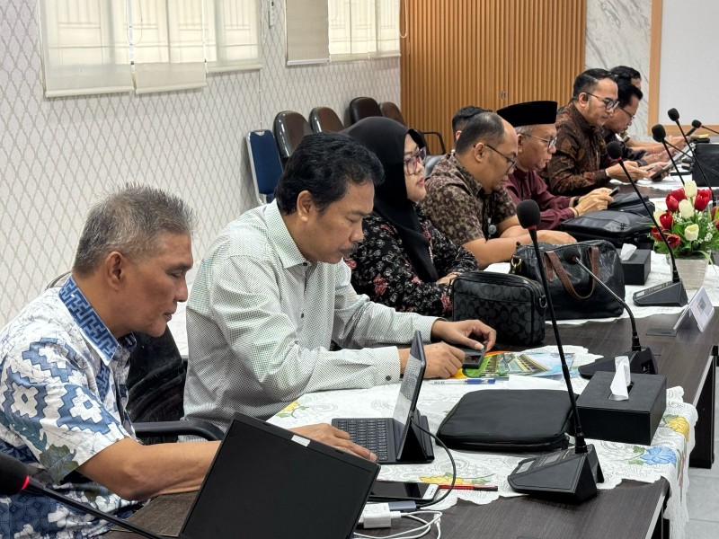 Magister Ilmu Hukum dan S3 PPs UIR Gelar FGD Peninjauan Kurikulum