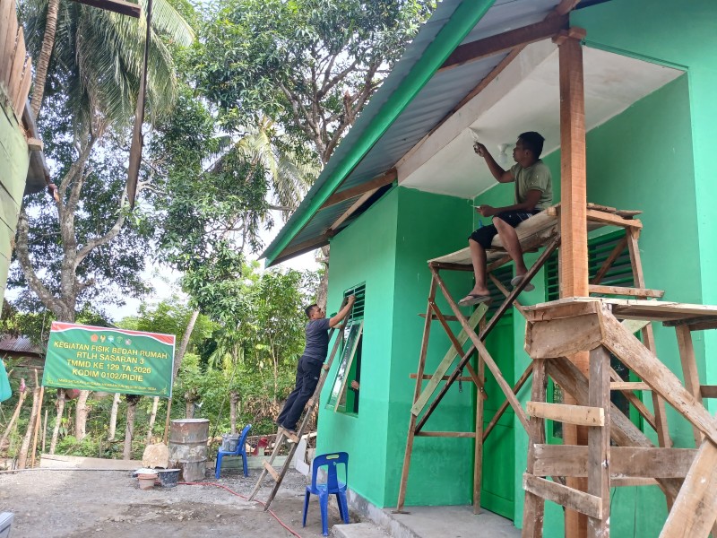 Rumah Impian Hampir Rampung, Rehab RTLH TMMD Ke-129 Kodim 0102/Pidie Masuki Tahap Finishing