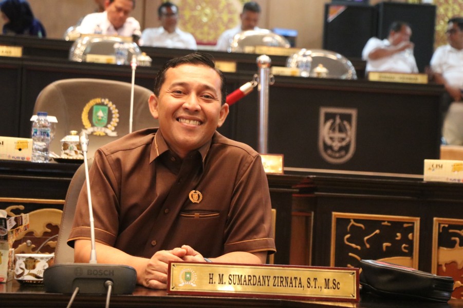Sumardany Puji Gubernur Riau Soal Stadion Utama: Strategi Marketing