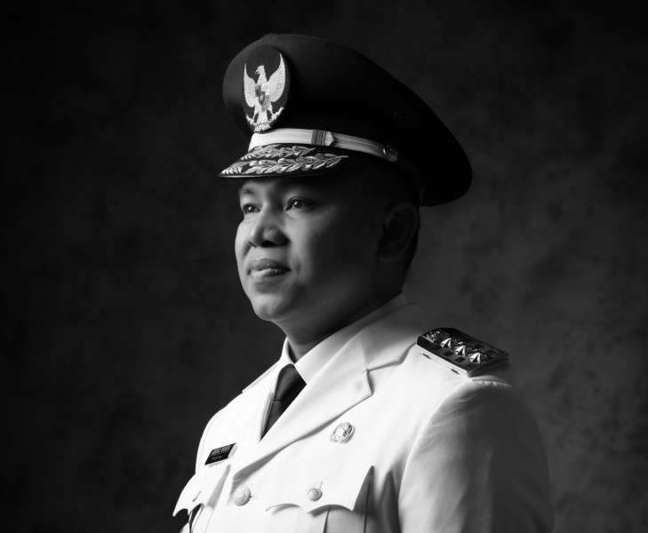 Dari Cleaning Service Jadi Gubernur! Kisah Perjuangan Abdul Wahid yang Menginspirasi