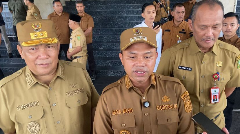 Pelantikan Bupati dan Wabup Siak Afni-Syamsurizal Ditunda, Ini Penyebabnya