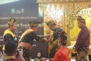 Anugerah Ingatan Budi Kepada Kapolri, Wujud Tradisi Melayu Riau