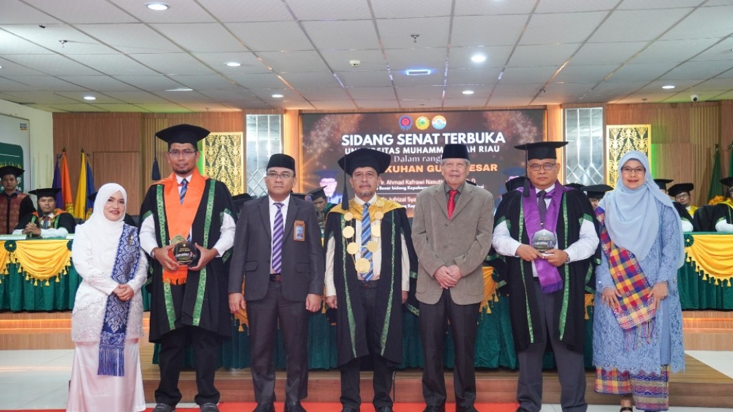 Ahmad Kafrawi Nasution dan Jufrizal Syahri Dikukuhkan sebagai Guru Besar Pertama Umri
