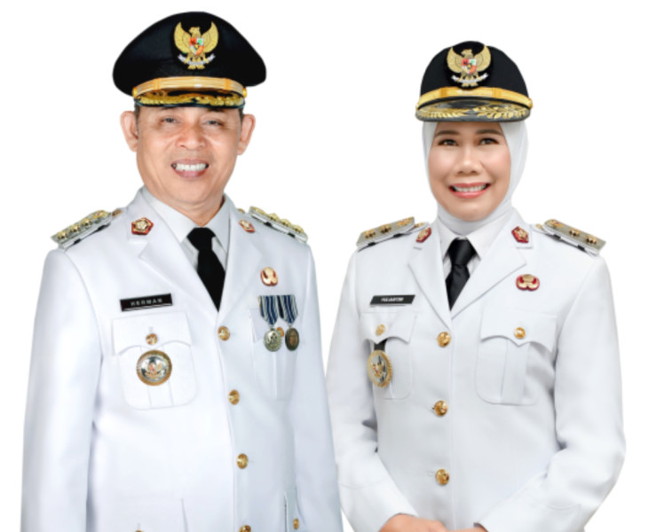 Resmi Dilantik, Herman – Yuliantini Siap Membangun Indragiri Hilir