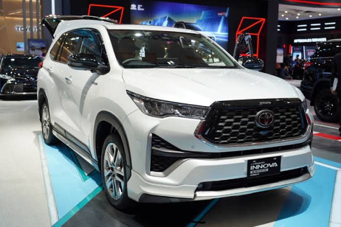 Toyota Kuasai Pasar Mobil Hybrid Indonesia 2024, Raih Penjualan Fantastis!