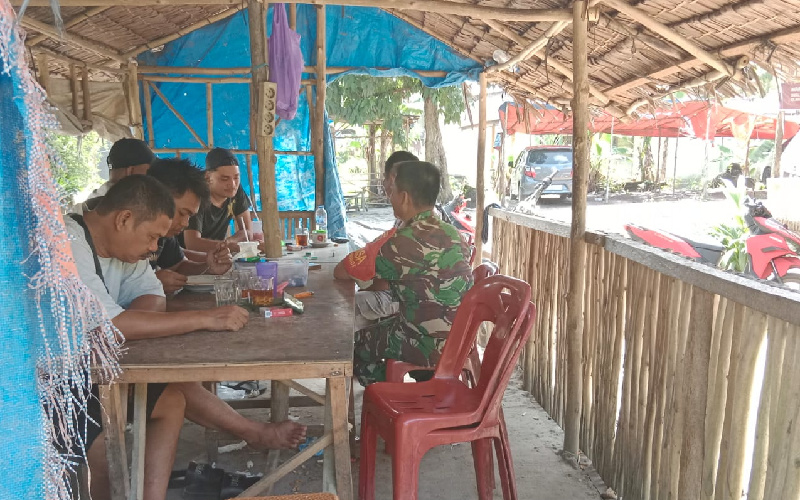 Koramil 03 Tekankan Pentingnya Kemanunggalan TNI dengan Rakyat