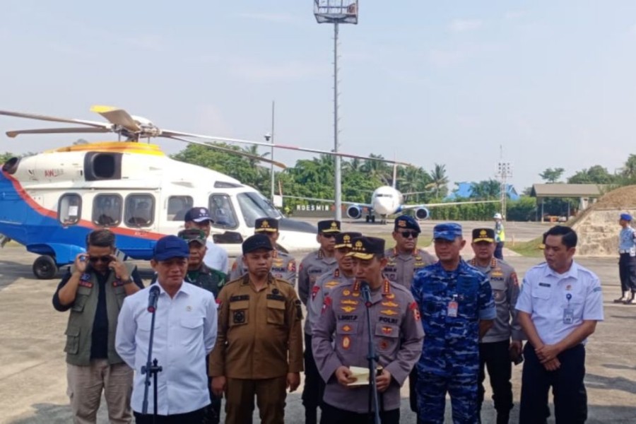 Kapolri Langsung Turun Pantau Kebakaran Hutan dan Lahan di Riau Didampingi Menteri