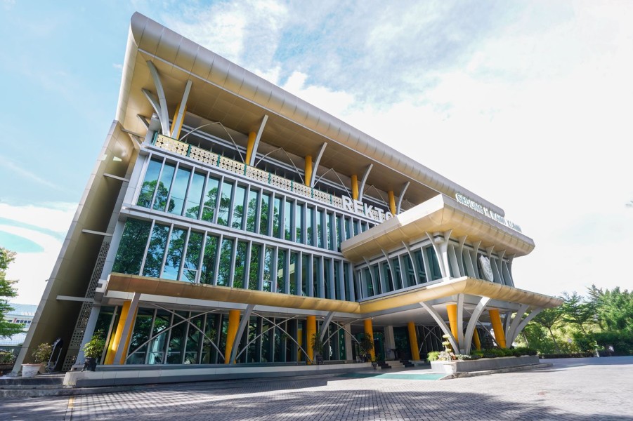 Terbaru, UIR Peringkat 1 PTS se-Riau Versi EduRank dan UniRank