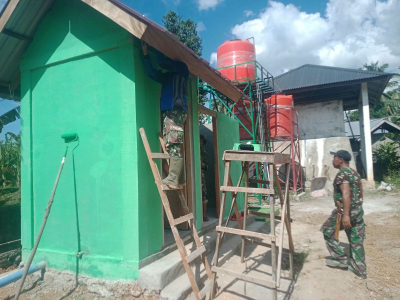 Kebut Progres Jelang Penutupan, Satgas TMMD ke-129 Kodim 0102/Pidie Tuntaskan Pembangunan MCK TPU  Lhok Panah