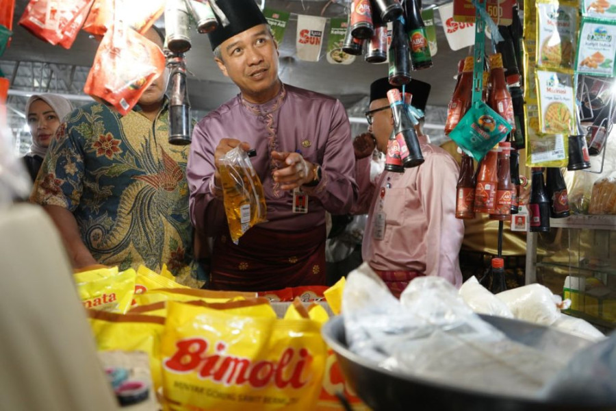 Pemprov Riau Pastikan Minyak Goreng Subsidi Dijual Sesuai HET