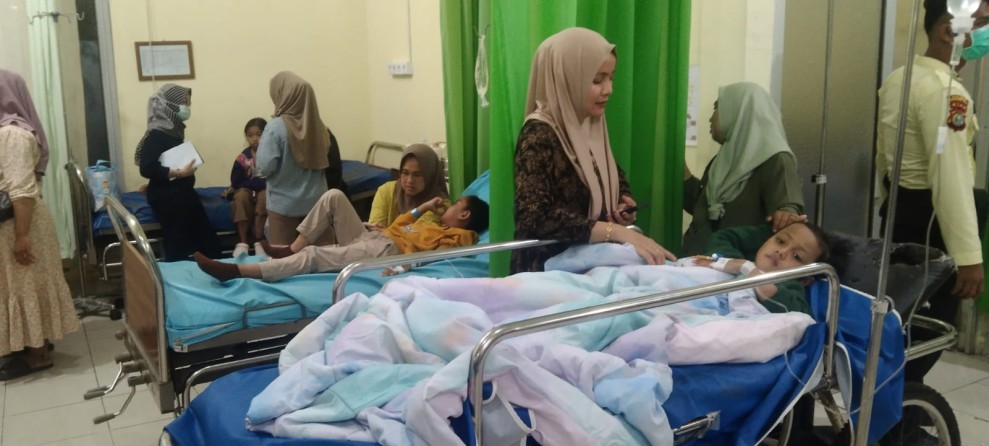 Diduga Keracunan Makanan, 28 Siswa SD di Tembilahan Dilarikan ke RS