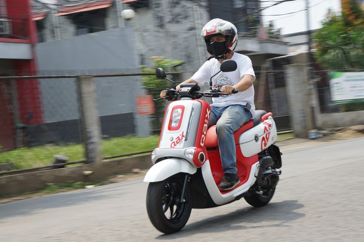 Yamaha Cubix 125: Skutik Futuristik yang Bisa Bikin Honda Scoopy Panik!