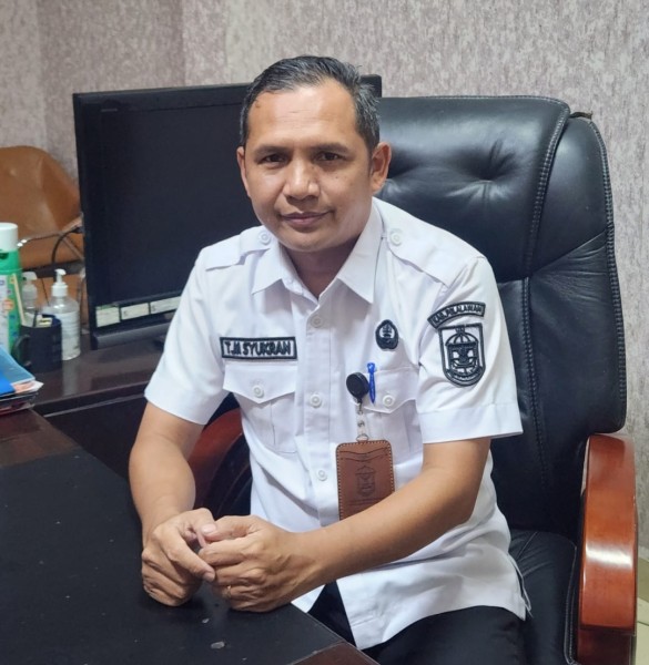 Pemkab Pelalawan Cari Solusi Cepat untuk Jalan Provinsi yang Rusak Parah