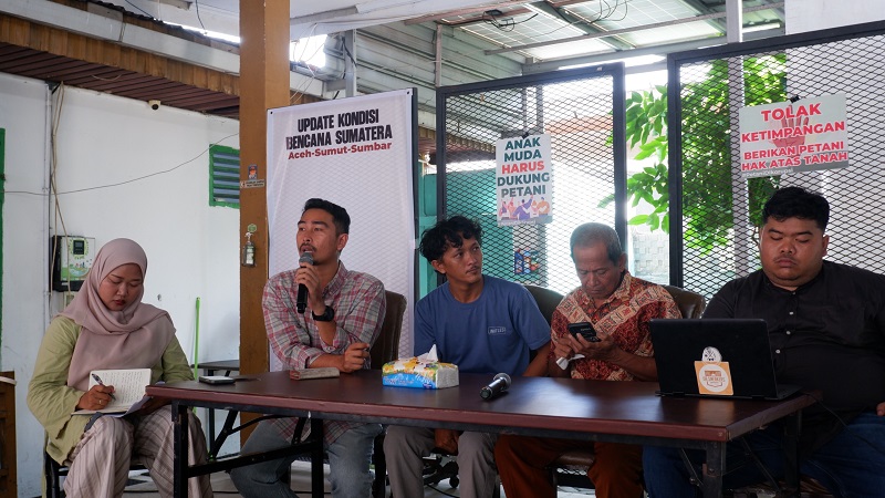 Nestapa di Ladang Sendiri: Menanti Ketukan Palu Hakim untuk Tiga Petani Bunga Raya