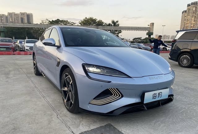 Merek Mobil Terlaris di China 2024: Dari BYD hingga Tesla, Siapa yang Unggul?