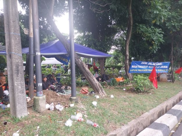 500 Petani Riau Jalan Kaki ke Jakarta, Dirikan Tenda Depan Gedung Kemenhut