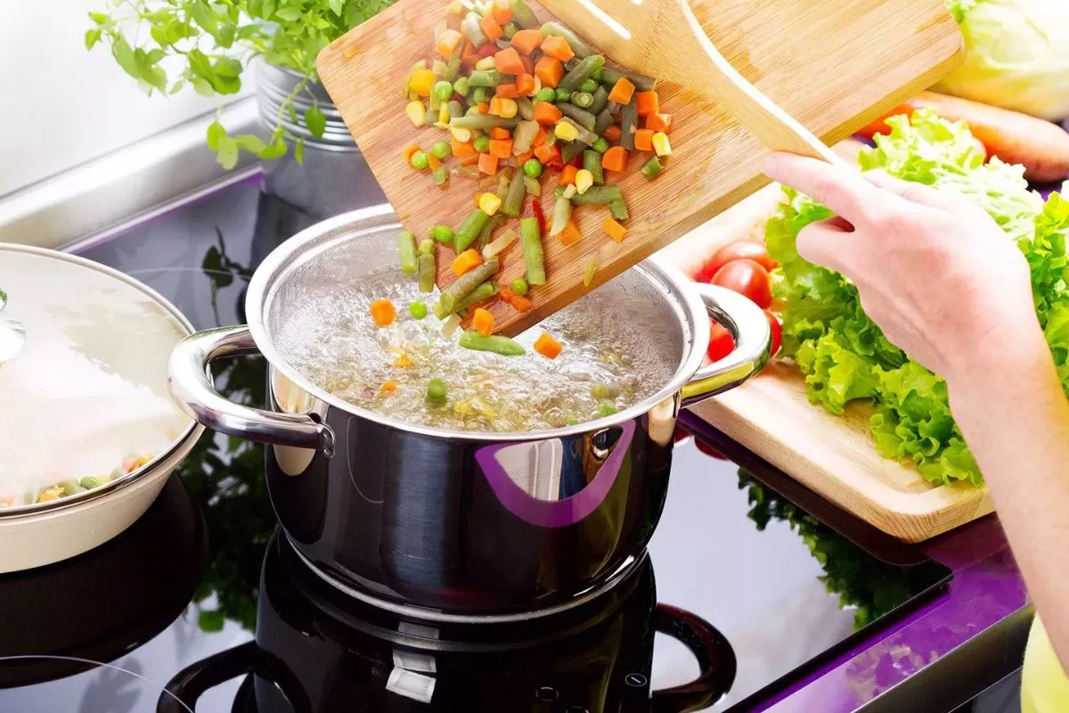 Masak Tiap Hari Bikin Lelah? Trik 2 Jam Ini Bereskan Menu Seminggu!