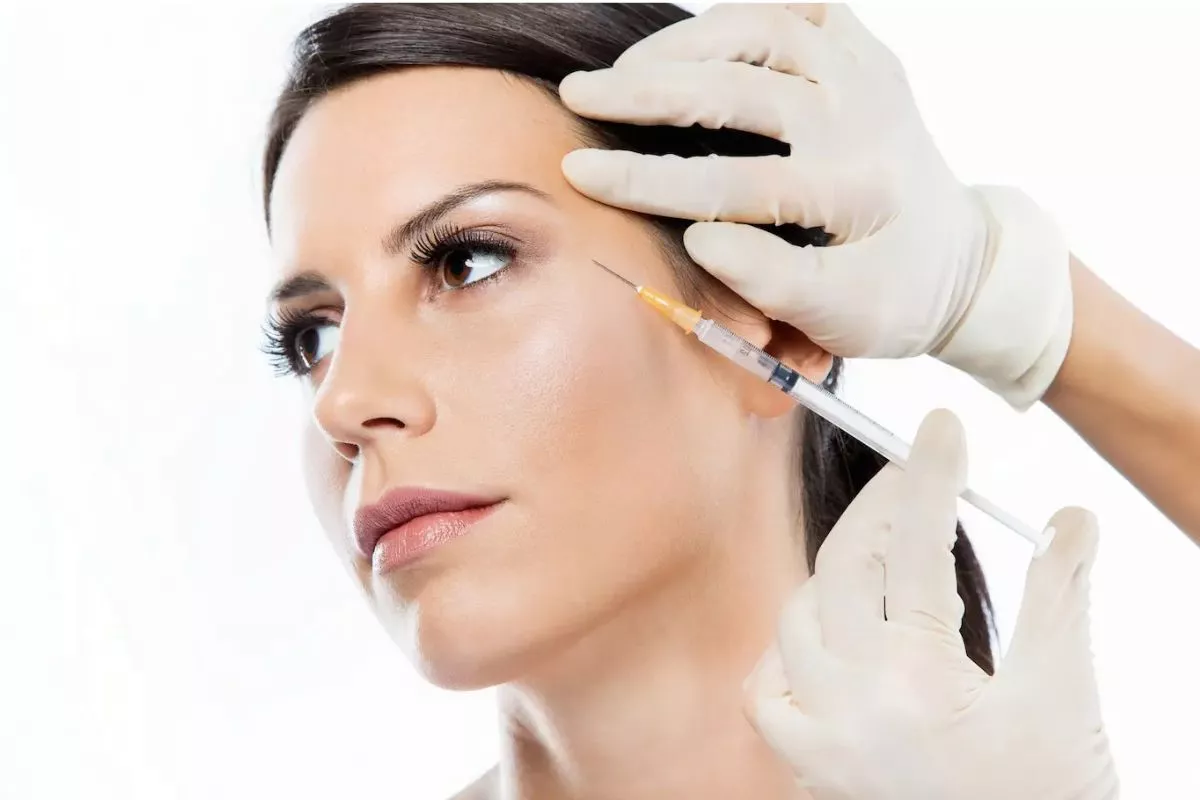 Bye Mata Cekung! Rahasia Awet Muda di Panduan Treatment Filler Mata