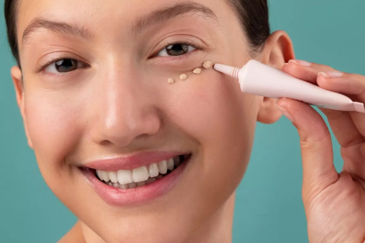 Bye Mata Panda! Rahasia Kulit Kencang Lewat Skincare Terbaik untuk Kantung Mata