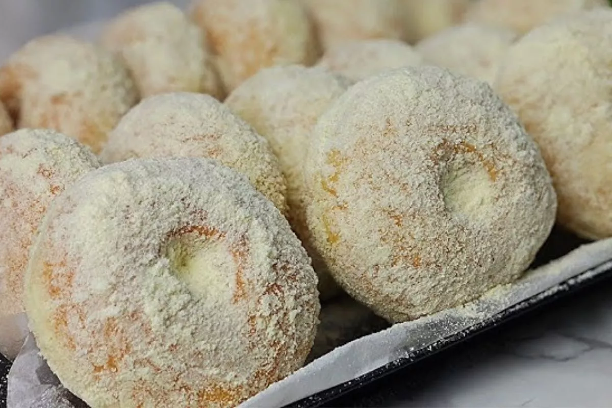 Cara Membuat Donat Susu Empuk dan Premium, Anti Gagal!