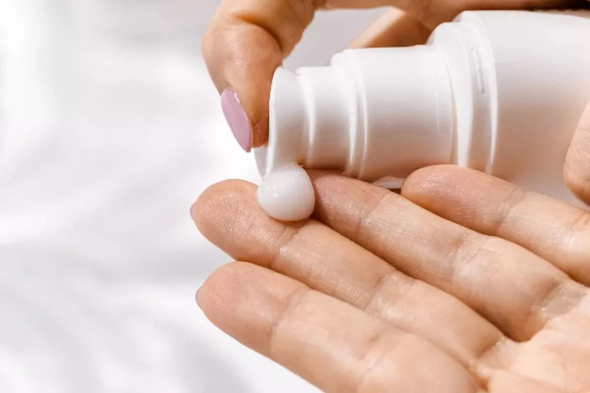 Urutan Benar Pakai Serum, Lotion, dan Body Butter