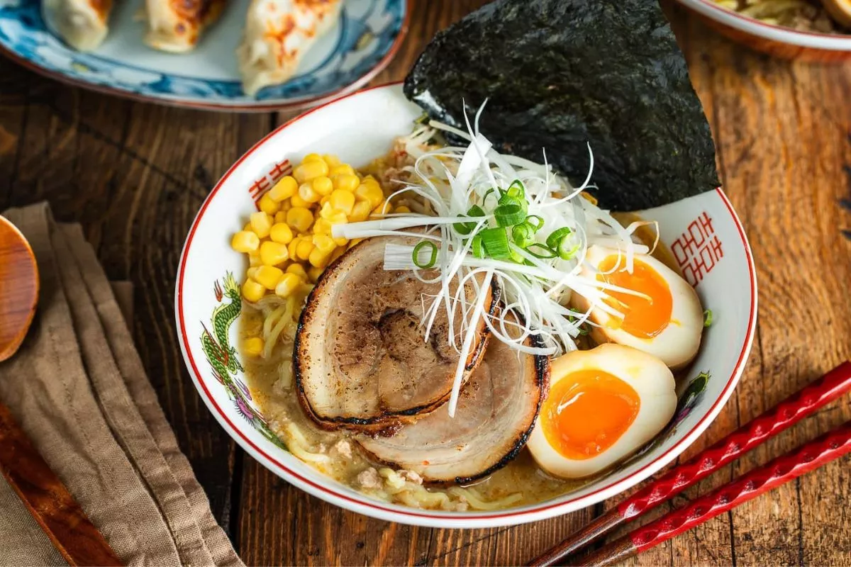 Kuah Kentalnya Nagih! Rahasia Cara Membuat Ramen Miso Autentik