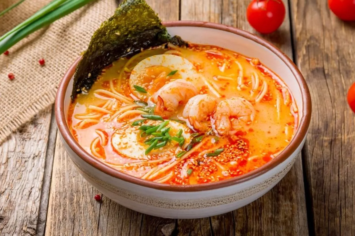 Kuah Pedasnya Nagih! Rahasia Resep Ramen Pedas Rumahan ala Restoran