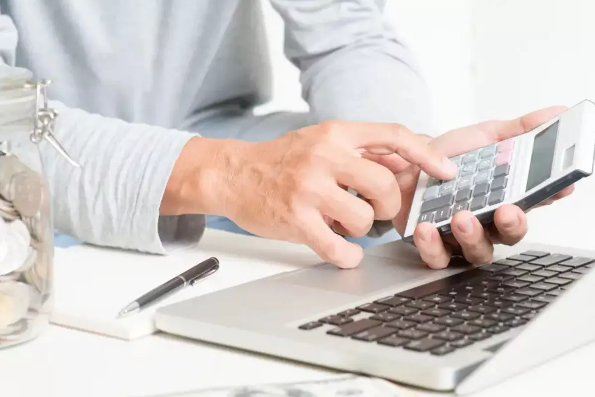 Gaji Ludes Terus? Ini Tips Mengatur Keuangan Rumah Tangga Agar Tidak Boros