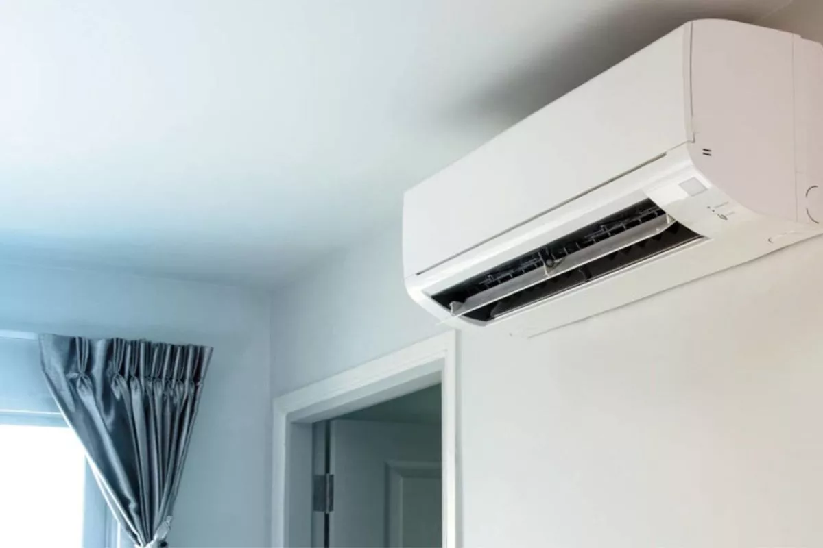 10 Tips Merawat AC Rumah Agar Awet dan Dingin Tahan Lama