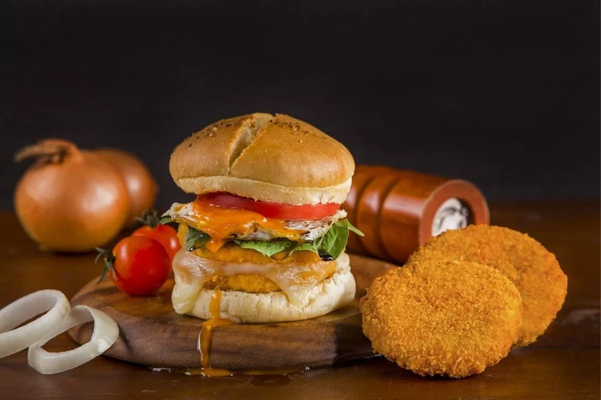 Kreasi Resep Burger Ayam Crispy Rumahan Lezat dan Gurih Anti Gagal