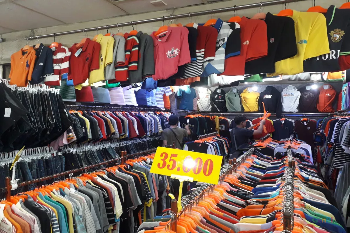 Trik Panduan Foto Produk Thrift Shop Baju Bekas Cepat Laris