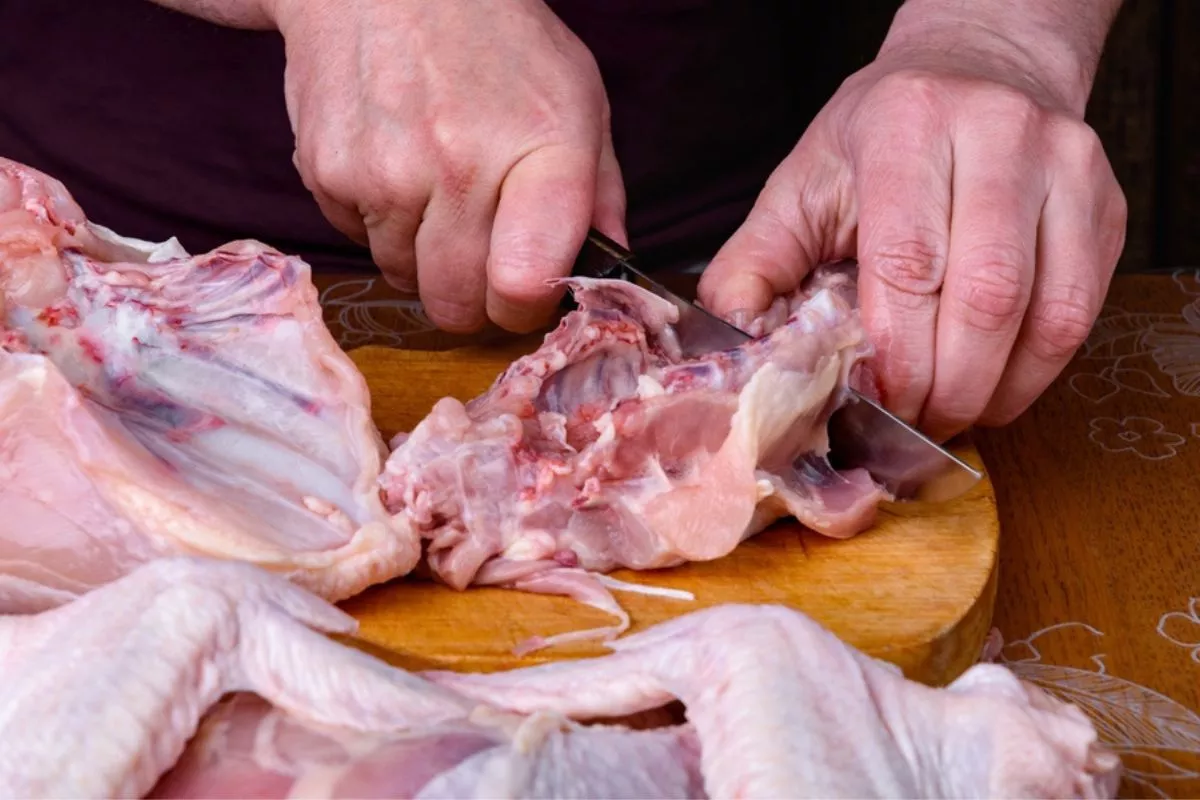 Rahasia Potong Ayam Anti Gagal: Teknik Cepat ala Koki Profesional!