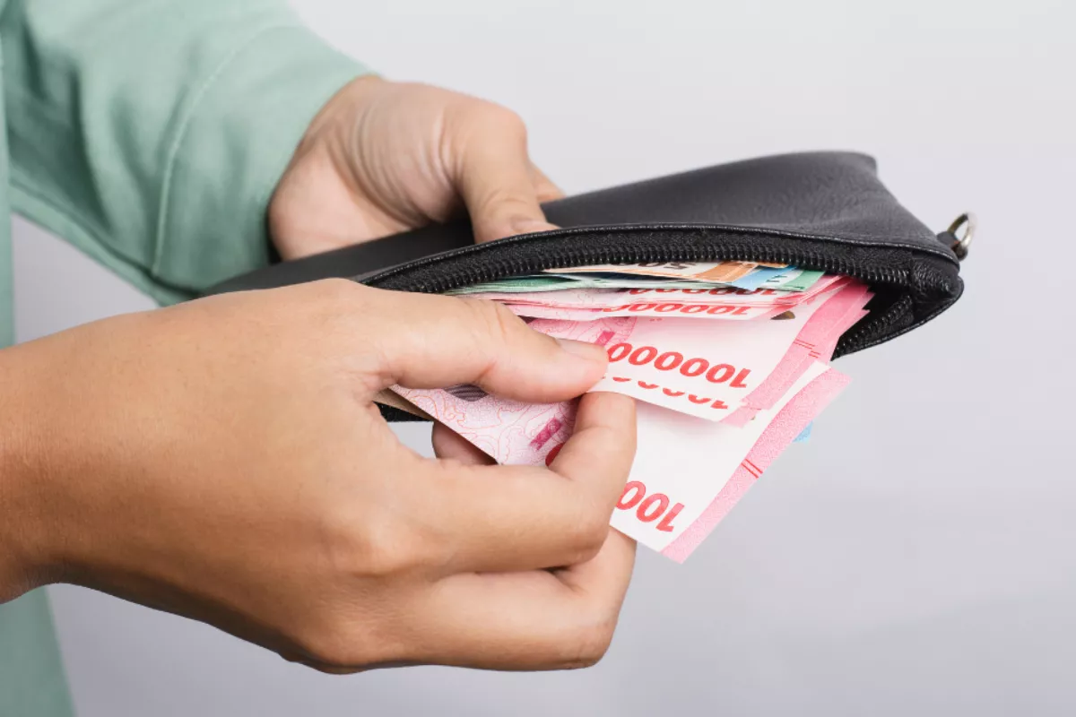 Strategi Mengelola Tunjangan Hari Raya Tanpa Boros Bagi Pekerja