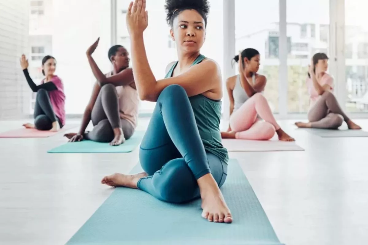 Tubuh Kaku Jadi Lentur! Rahasia Channel YouTube Yoga Pemula Terbaik Rumah