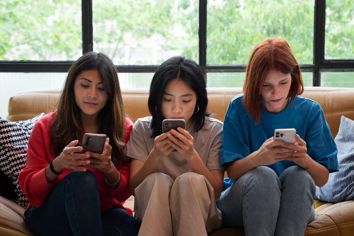 Solusi Mengatasi Kecanduan Media Sosial Tercepat