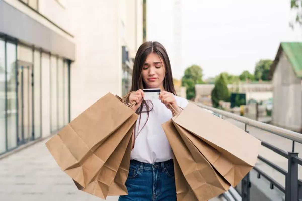 Tips Belanja Bijak: Trik Menghindari Impulse Buying Promo