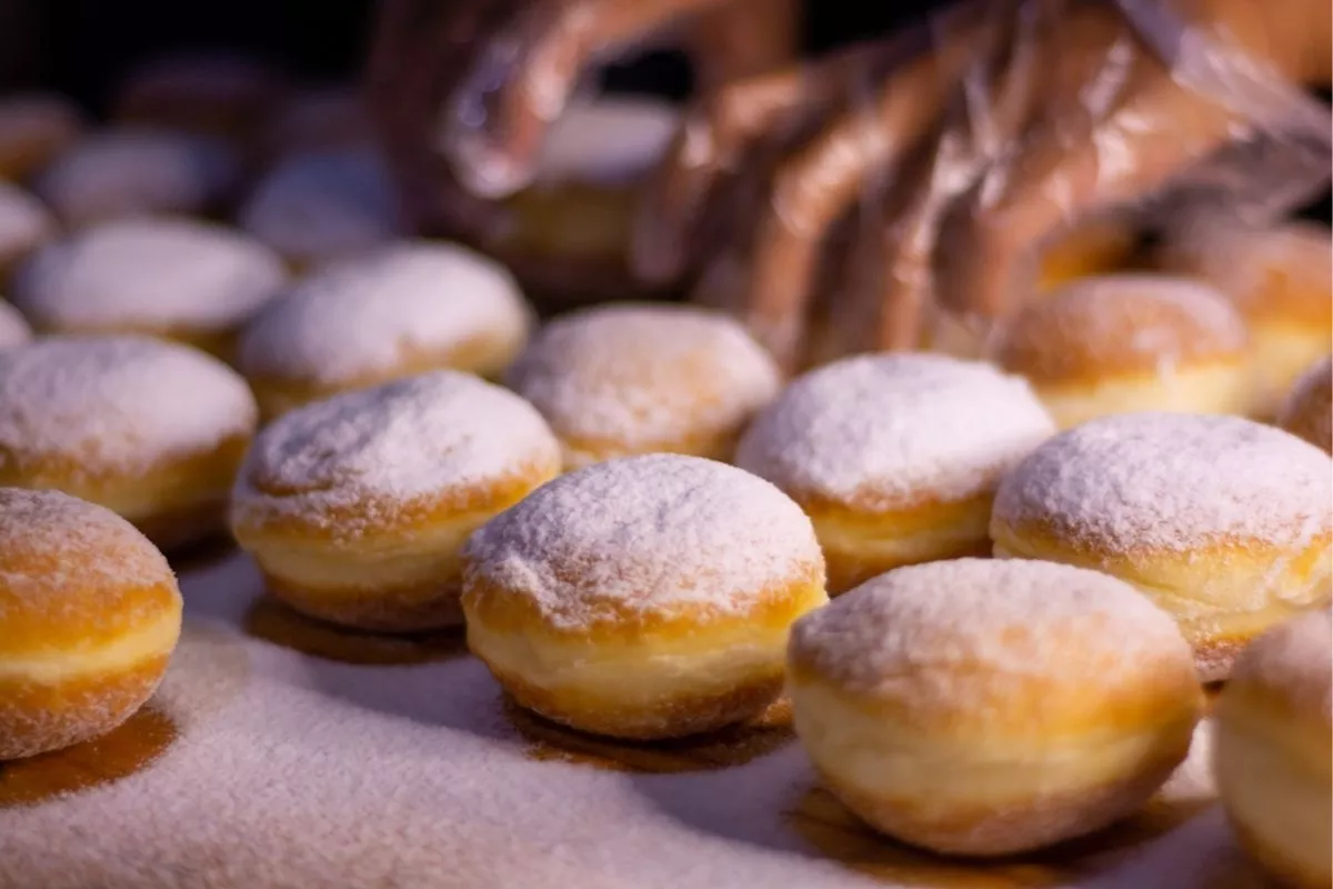 Penyebab Bomboloni Tidak Mengembang dan Cara Mengatasinya