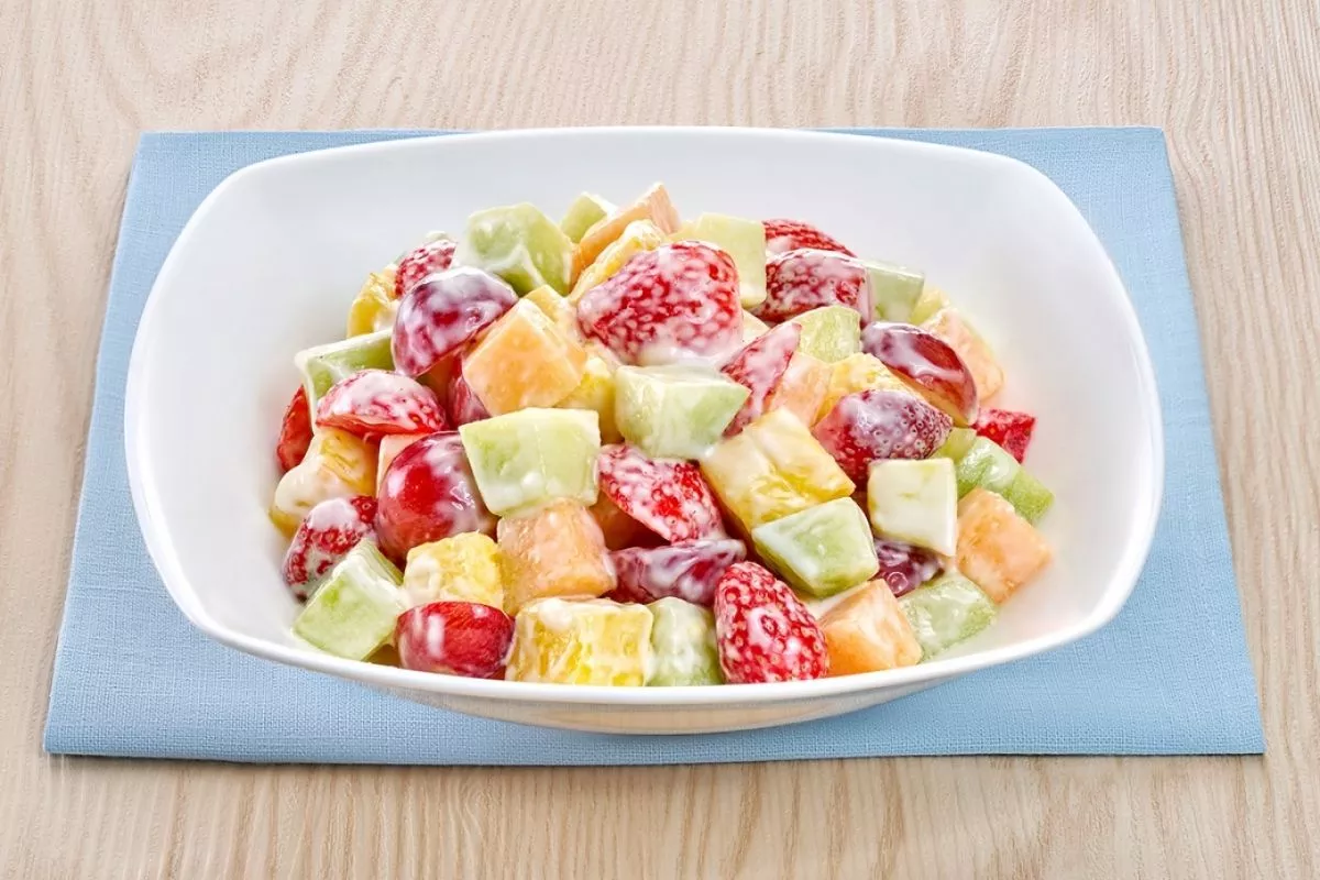 Rekomendasi Buah yang Cocok untuk Salad, Lengkap dengan Manfaatnya